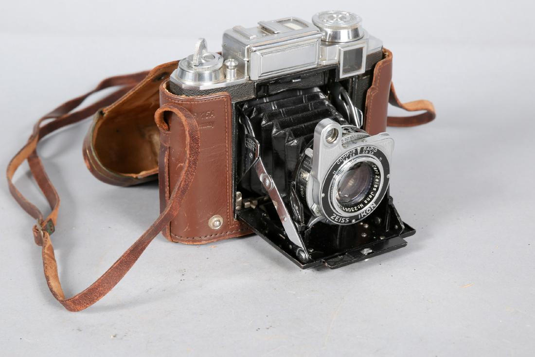 c1950 Zeiss Ikon Camera, Leather Case (1 of 5)
