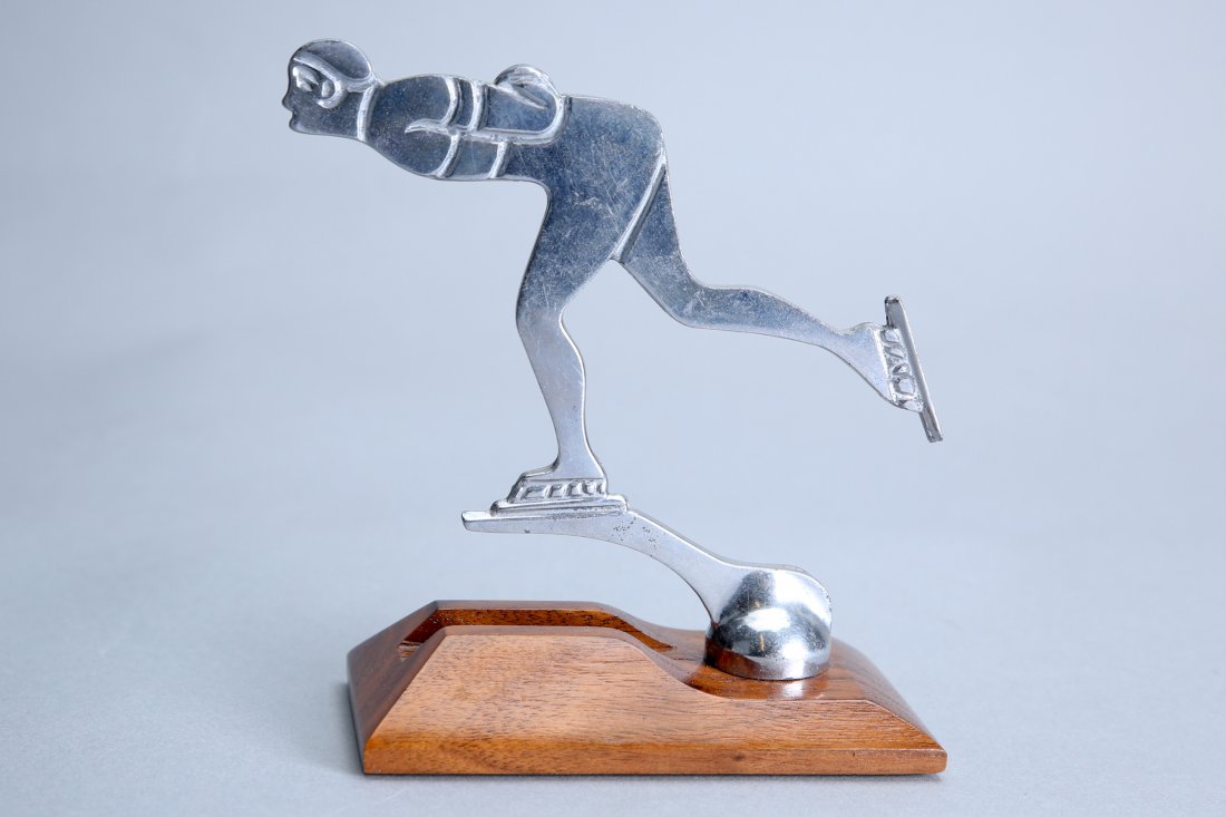 Car ornament skater, chrome, c.1940's, some pitting (1 of 3)