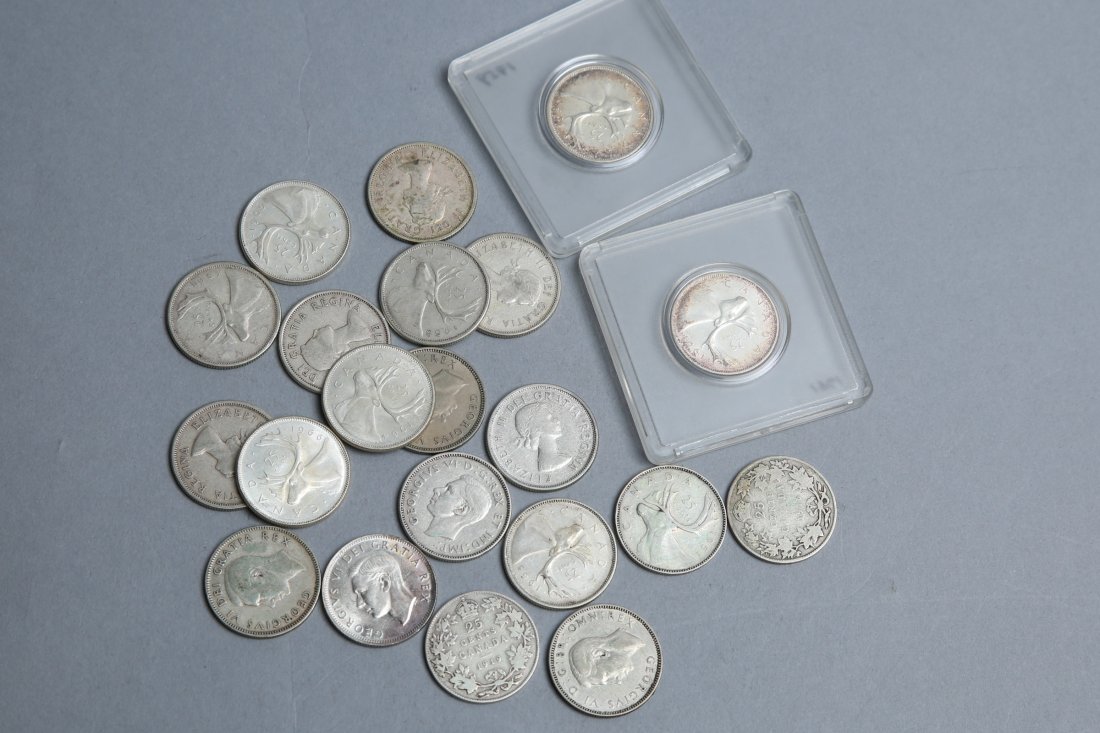 Lot Of Canadian Silver Quarters (1 of 1)