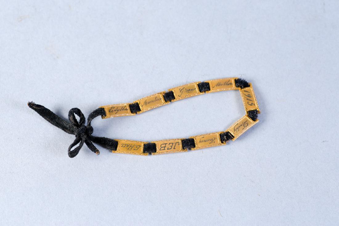 1915 Antique Yellow Gold Ribbon Bracelet, Family (1 of 2)