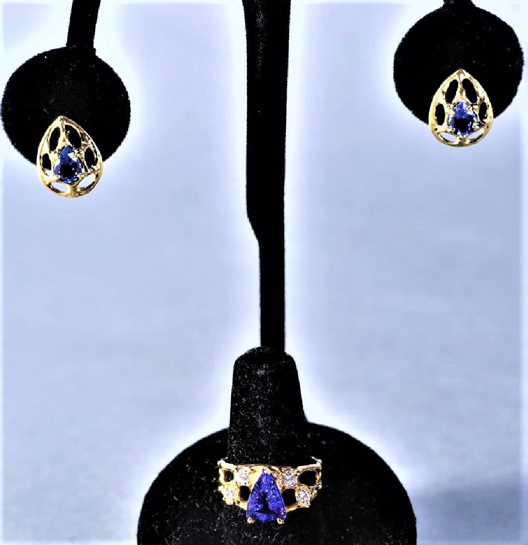 Beautiful 18k Gold Set Tanzanite Ring & Earrings (1 of 4)