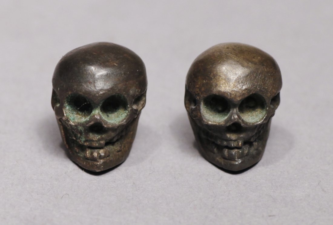 Victorian Metal Miniature Skulls Memento Mori Skulls (1 of 3)