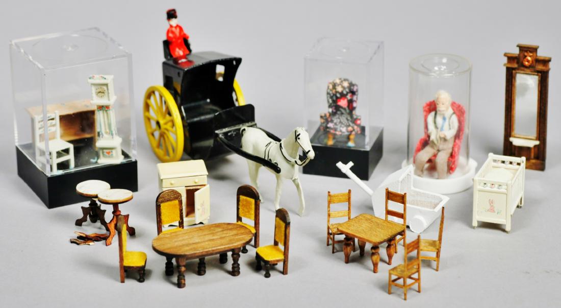 Miniature Furniture lot (1 of 5)