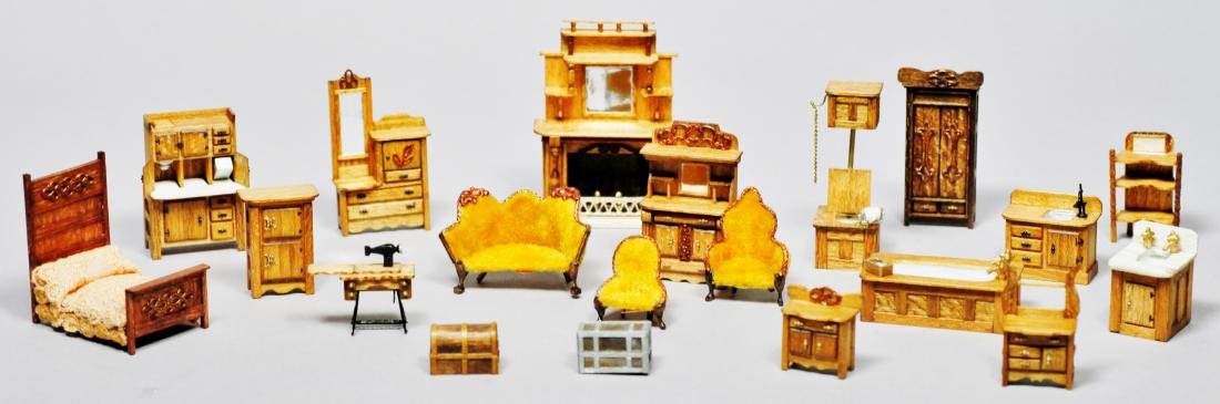Parker House Miniatures Furniture Lot (1 of 5)