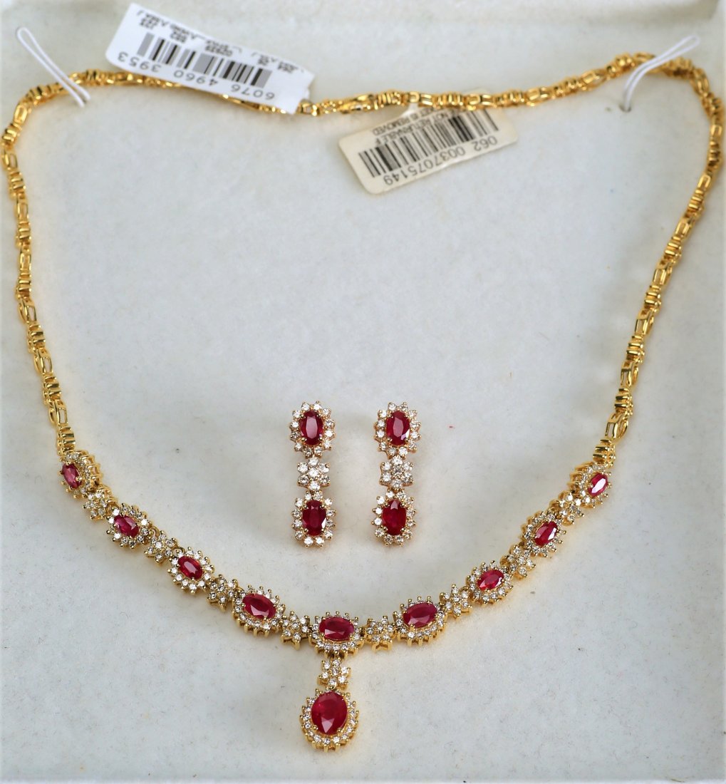 STUNNING! 18k Yellow Gold, Diamond & Ruby Necklace & Ea (1 of 4)