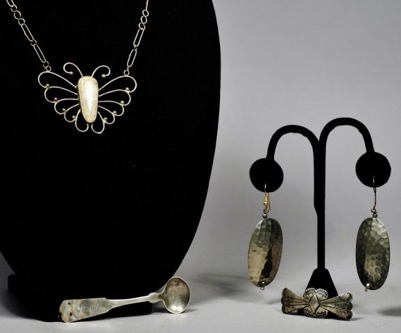 Mixed lot of Silver Jewelry (1 of 8)