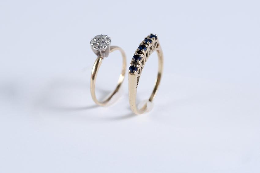 2 Gold Rings (1 of 7)