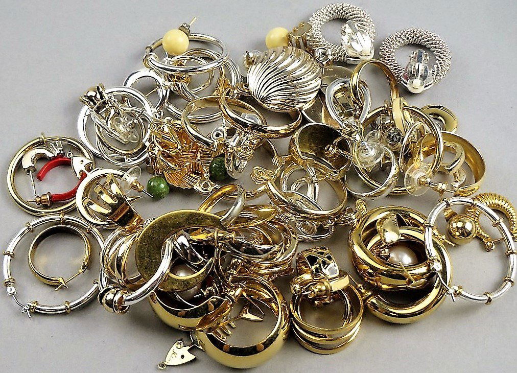 Huge lot of earrings