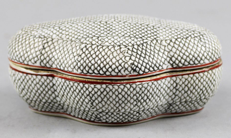Antique Chinese  Porcelain Lidded Snake  Box (1 of 5)