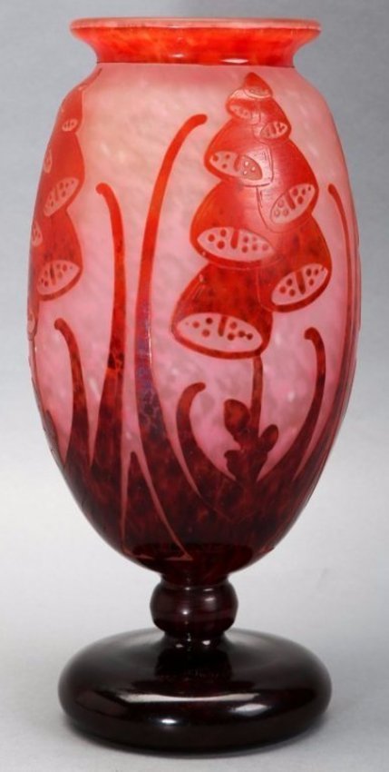 Charles Schneider Le Verre Digitales Foxglove Cameo: Charles Schneider Le Verre Francais Digitales Foxglove vase. Produced circa 1925. Etched Le Verre Francais on the top of the base. Then on the bottom of the foor France / Ovington.fine condition, with