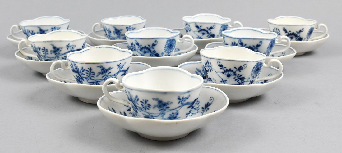 Set of 10 Antique Meissen Blue Onion Tea Cups (1 of 13)