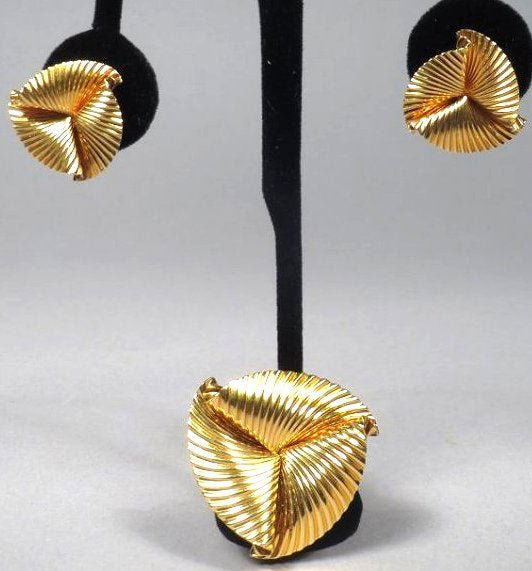 Mid Century Modern 14K Yellow Gold Pinwheel Earrings (1 of 6)