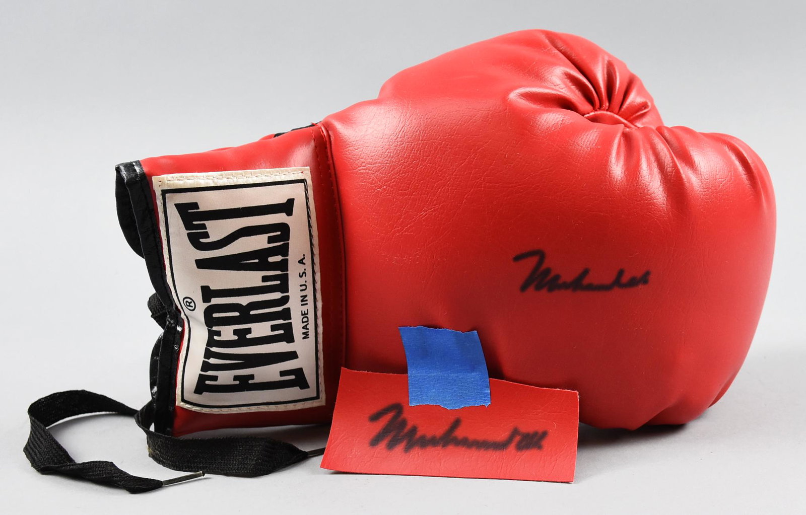 The Greatest, Muhammad Ali Autographed Glove: Muhammad Ali needs no introduction, we all knew him and loved him whether we watching boxing or not. At the tender age of 22, Ali took the world heavyweight championship from Sonny Liston and never lo
