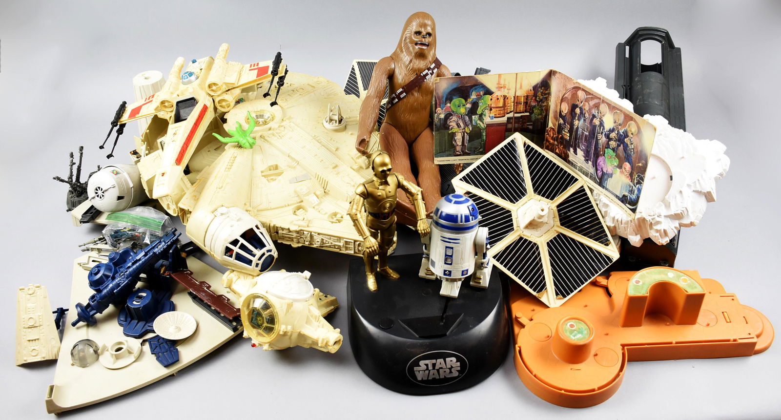 Star Wars Millennium Falcon and More Toys (1 of 7)