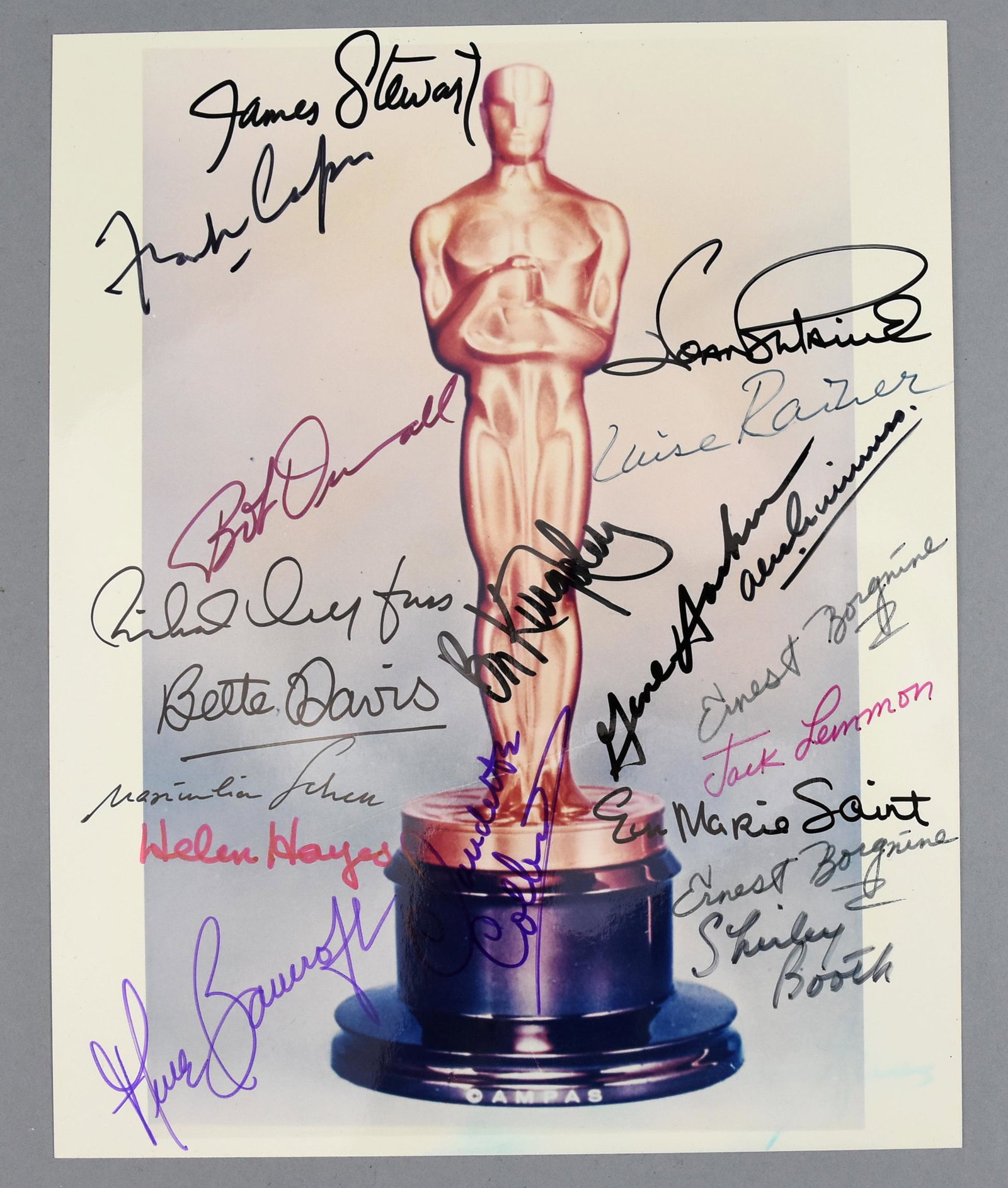 Oscar Color Photo, Many Autographs Oscar Winners: Great piece of Hollywood history! This 8 x 10 Oscar trophy photograh is filled with wonderful actors. I read that these types of photos were signed over years rather than one night, but unsure if true