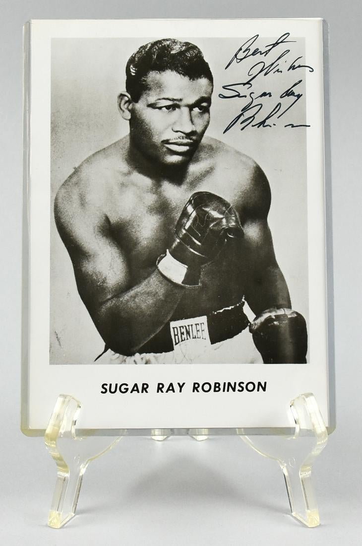 Vintage Sugar Ray Robinson Autographed Photo (1 of 5)