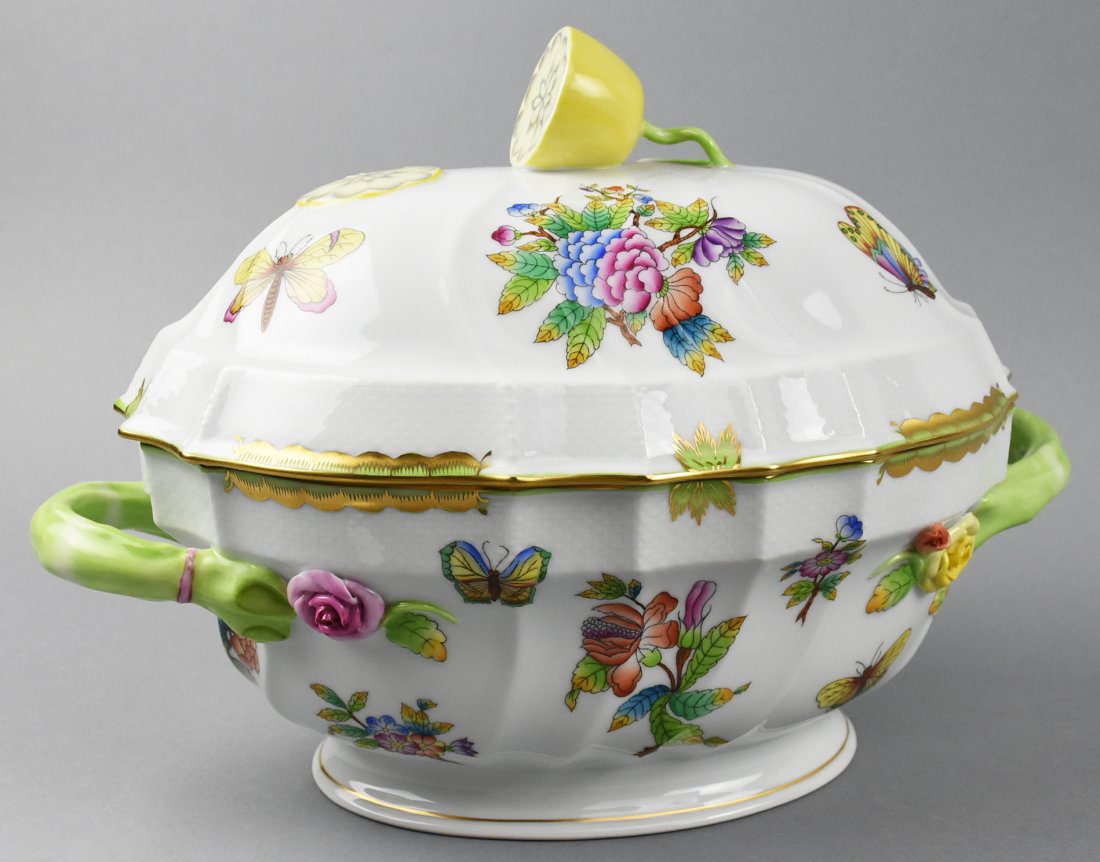 Herend Queen Victoria 3 Qt Tureen (1 of 17)