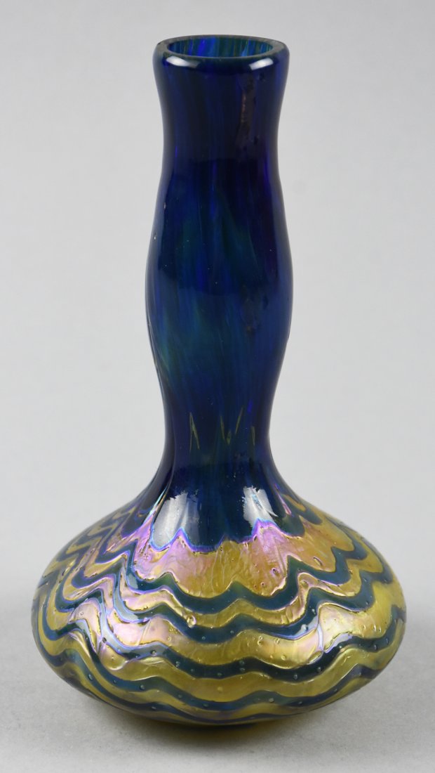 Unsigned Loetz Style Phanomen Glass Vase (1 of 6)