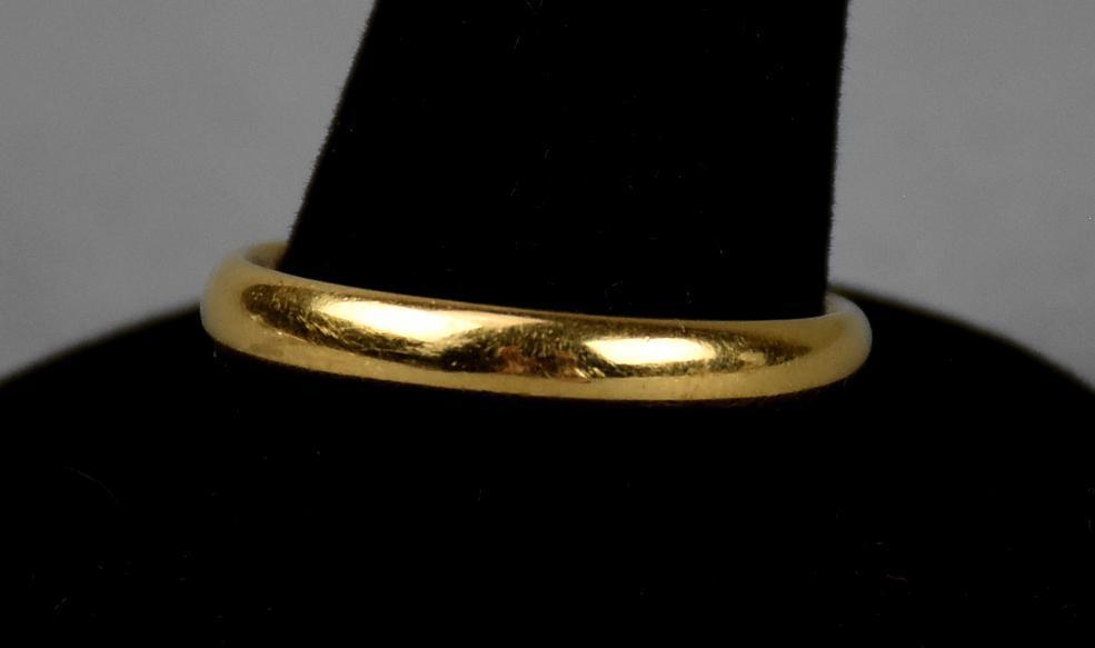 Antique 18K Yellow Gold Wedding Band (1 of 4)