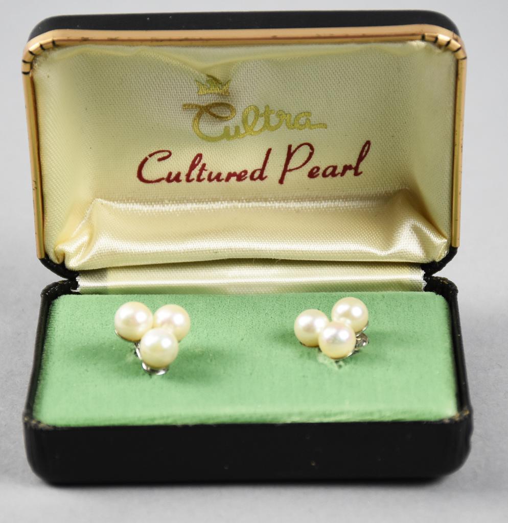 Cultra Cultured Pearl Cluster Earrings (1 of 8)