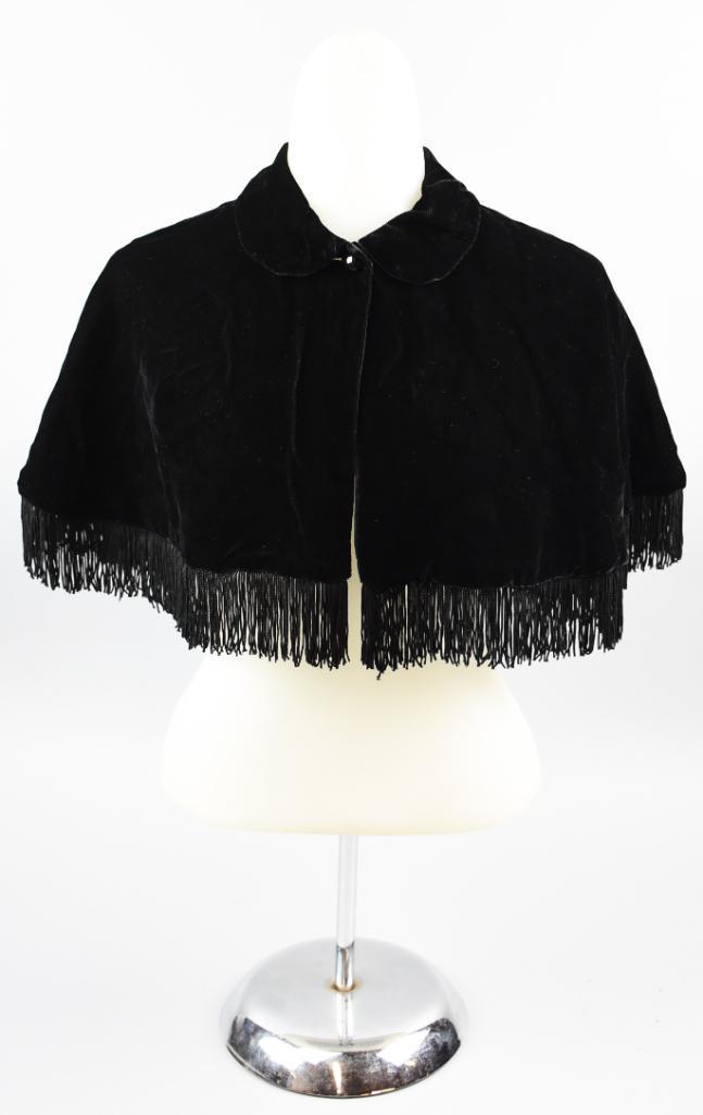 Victorian Black Velvet Mourning Cape Childs (1 of 8)