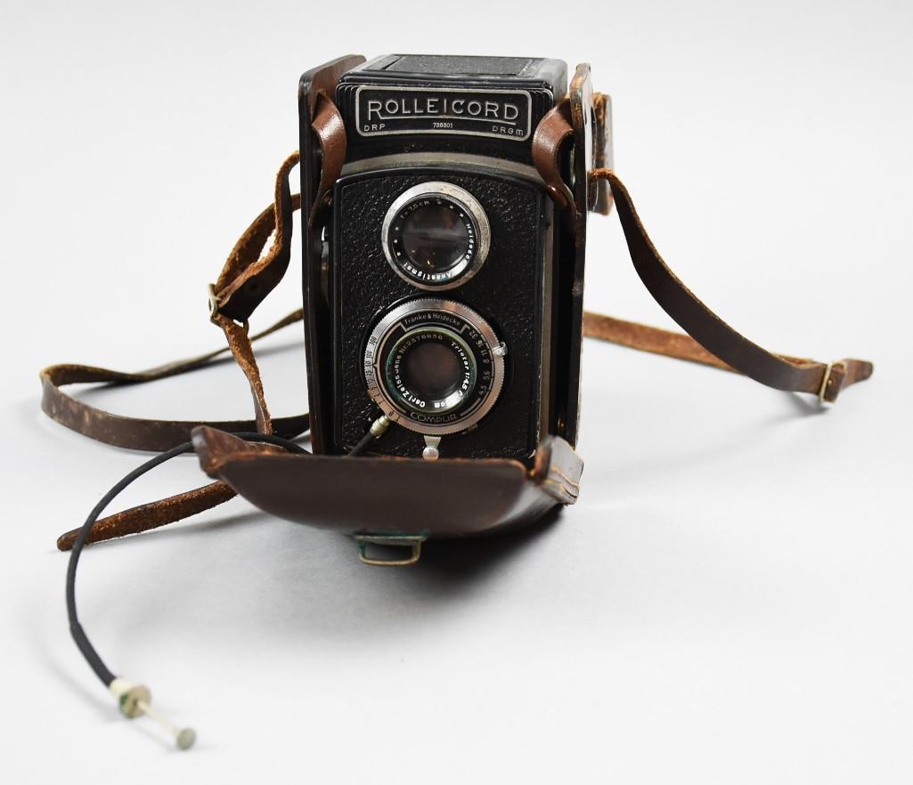 c1940 Rolleicord IIc Twin Lens DRGM Camera (1 of 8)