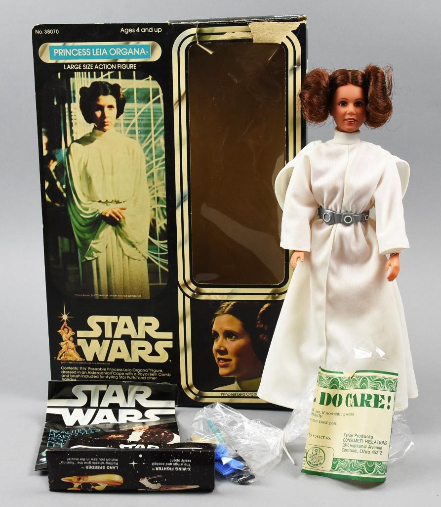1977 Kenner Princess Leia Action Figure 38070 (1 of 6)