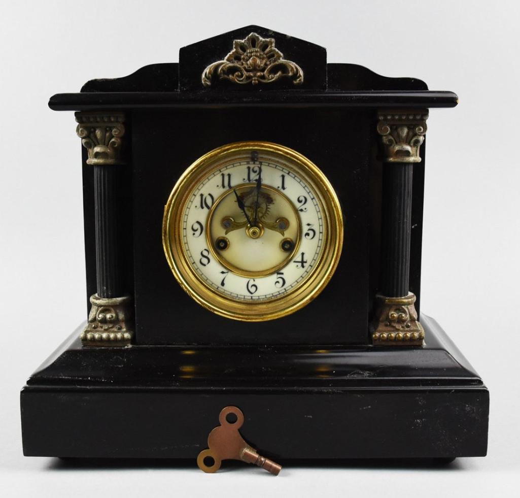 Antique Waterbury Mantle Clock & Key (1 of 16)