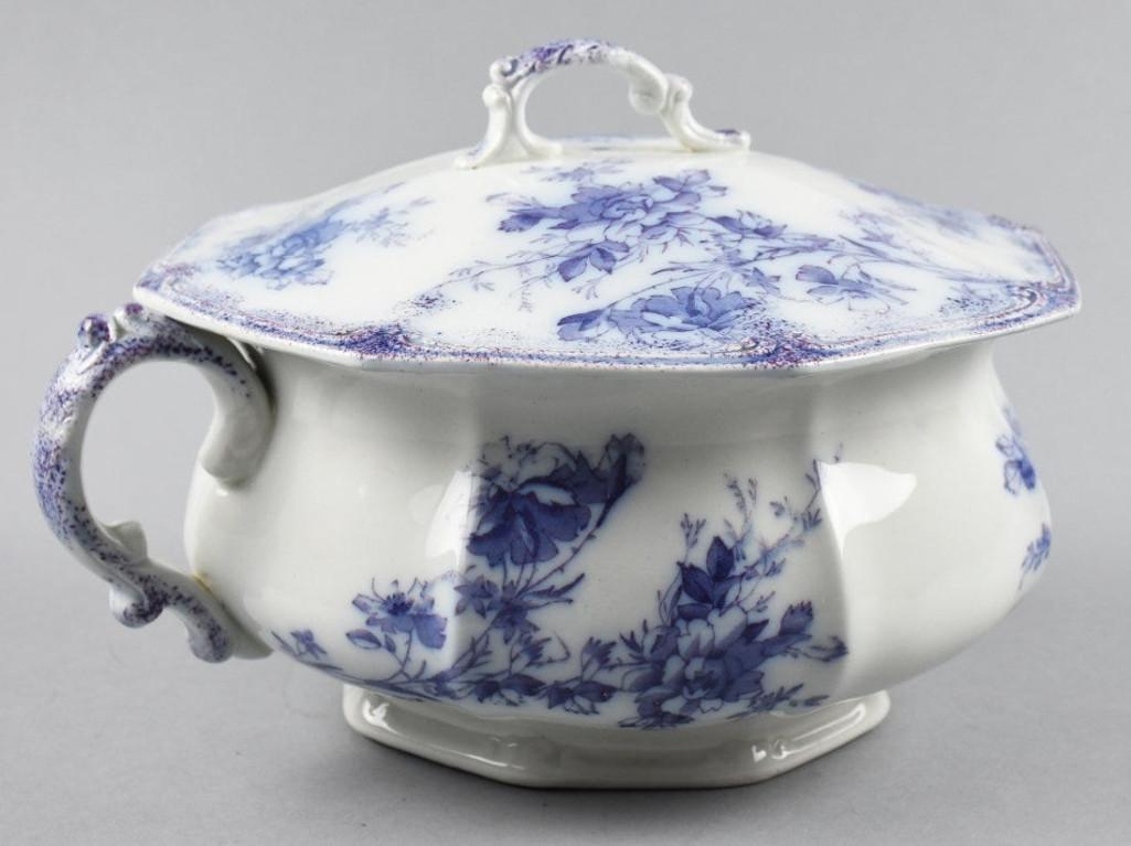 c1895 W.H. Grindley Doreen Chamber Pot w/ Lid (1 of 7)