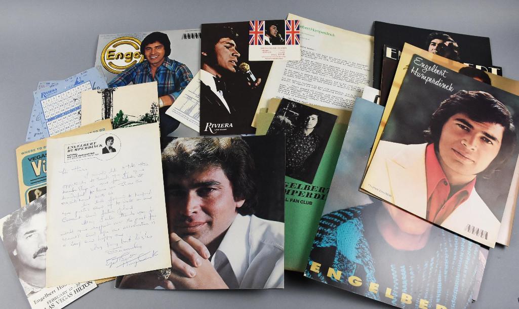 Engelbert Humberdinck Collection, Signed Letter: If you're a fan, here is your chance to own a lot of goodies from performances past and National Fan Club goodies. Lots of goodies from the 1970s and 80s including Vegas papers as well.