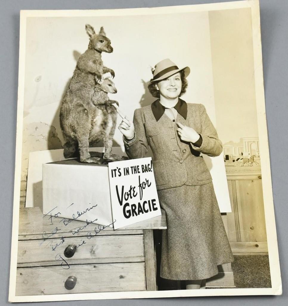 Rare Signed Gracie Allen Vote For Gracie B&W  Photo (1 of 2)