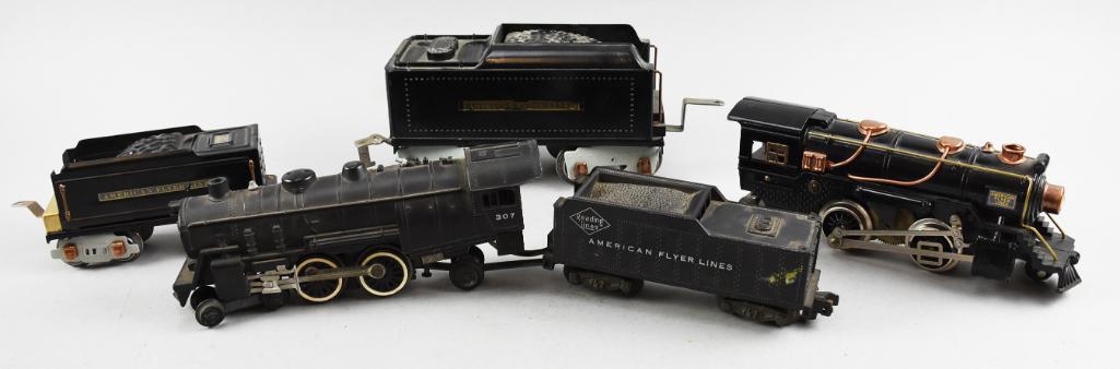 Vintage American Flyer Locomotives and Tenders (1 of 7)