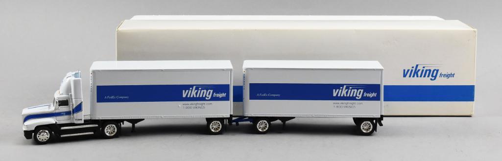 1:53 Scale Tonkin Viking Semi Truck w/ Double Trailer (1 of 7)
