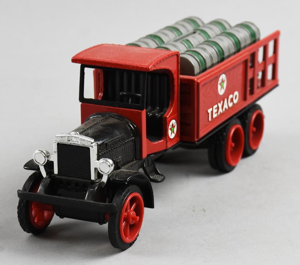 1992 Ertl Replica Kenworth Texaco Bank Truck (1 of 7)