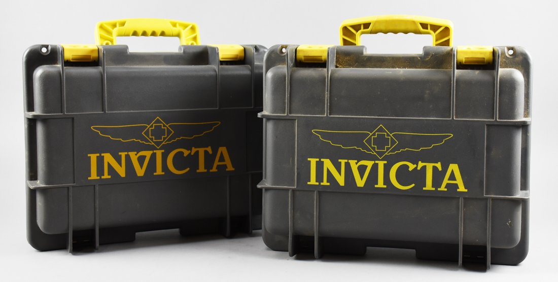 2 Invicta Hardcover Watch Cases (1 of 4)