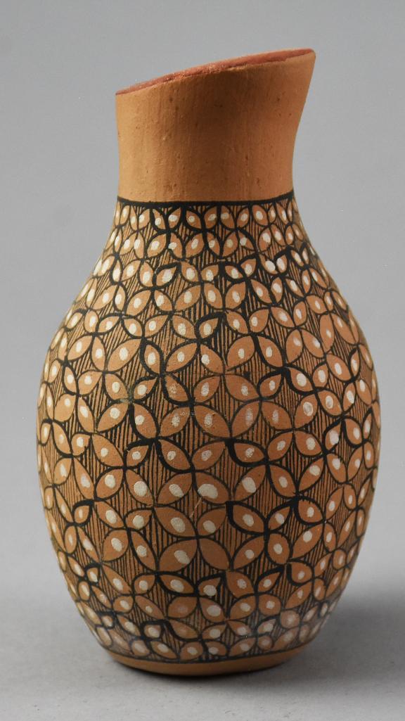 Vintage Marie Chinana, Jemez Pueblo Pottery Vase (1 of 4)