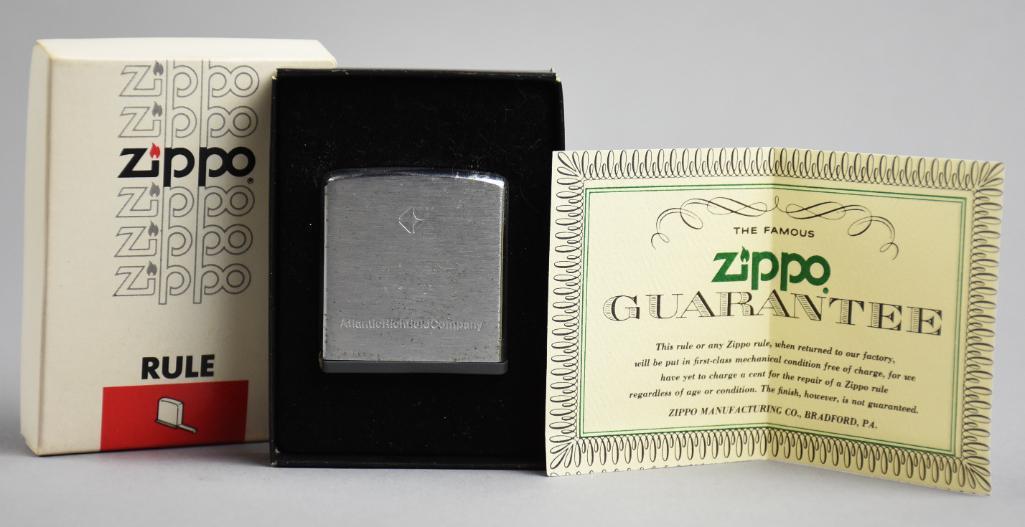 Vntg Atlantic Richfield Company Zippo Measure Tape: Great Zippo measuring tape advertising for Atlantic Richfield Company with an impressed ARCO logo. Comes in original box with original guarantee paperwork.
