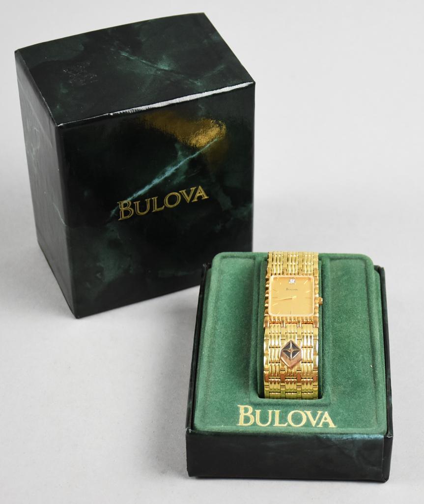 Vintage ARCO Bulova Quartz Gold Watch Orig Box (1 of 11)
