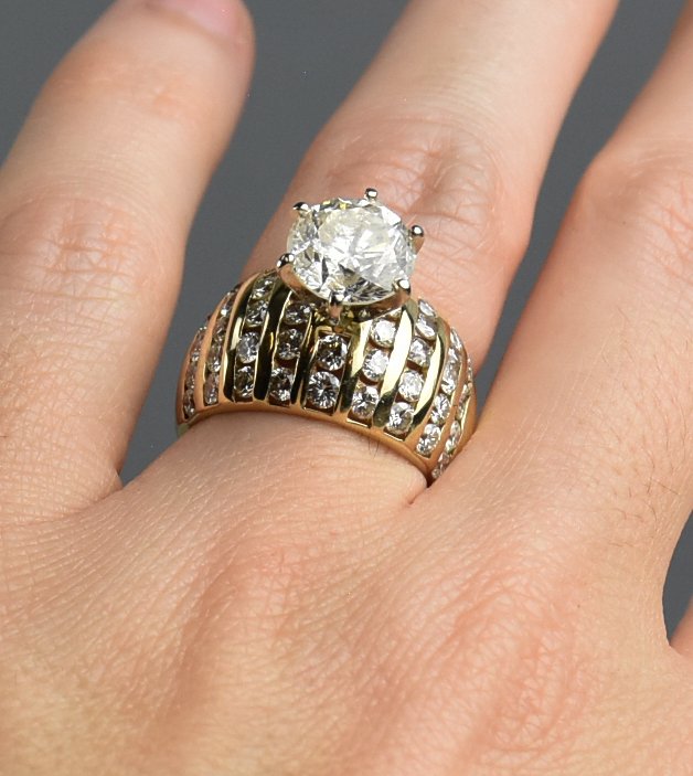 2.60ct Solitaire 2.0ct Diamond Encrusted 14k Gold Ring (1 of 19)