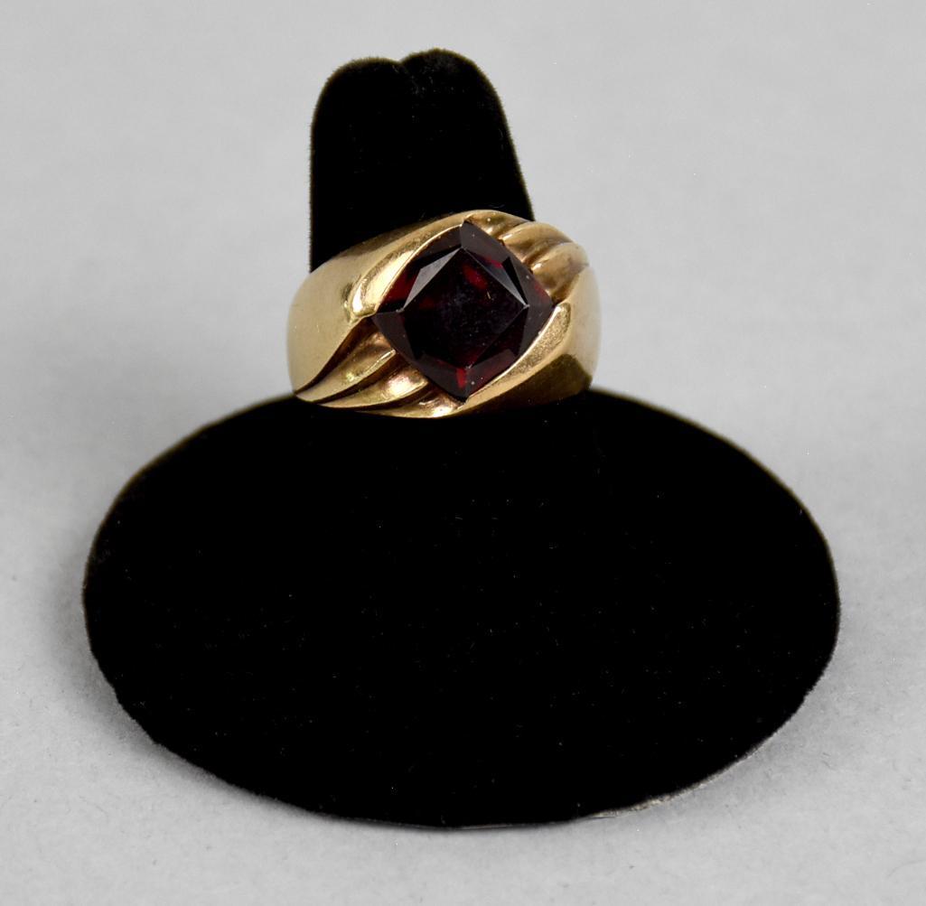 Vintage 14k Yellow Gold & Syn. Ruby Ring (1 of 8)