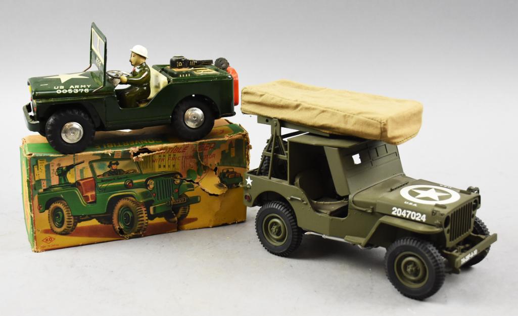 Vintage & Contemporary WWII Army Jeeps (1 of 10)