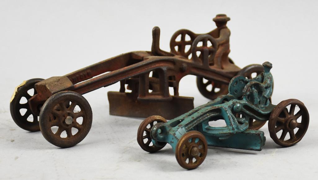 Antique Kenton & Hubley Cast Iron Road Grader Scrapers (1 of 4)