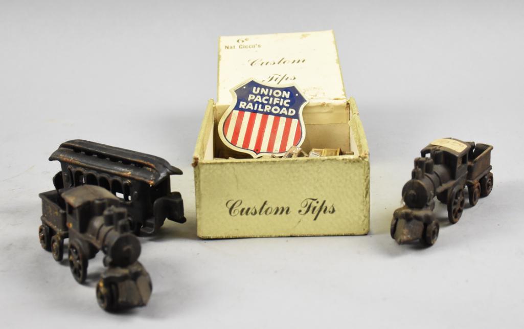 Antique Harris Cast Iron Locomotives, Tenders, Pullman (1 of 10)