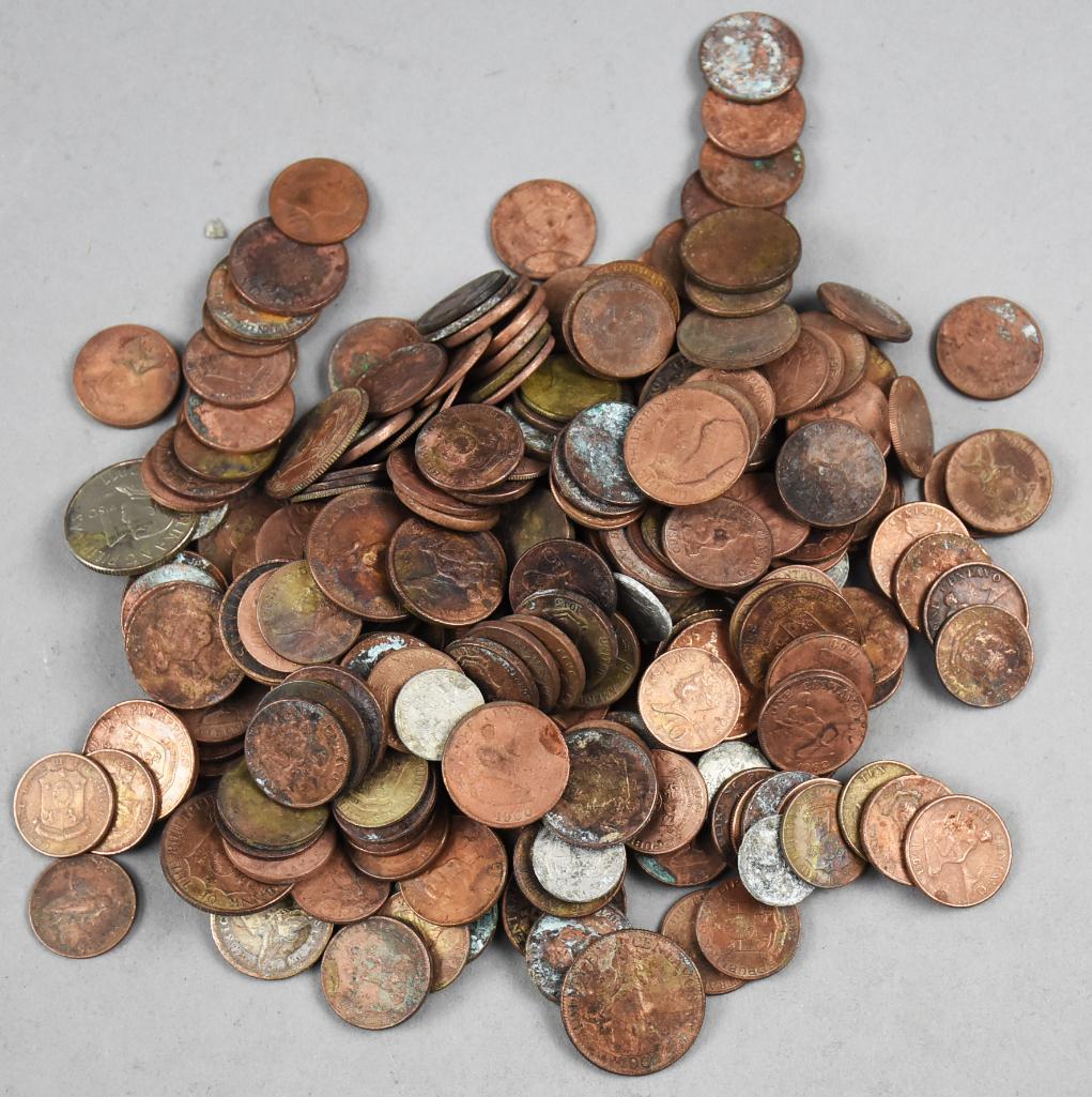 Large Lot 1940s-1960s Philippines One Centavos (1 of 4)