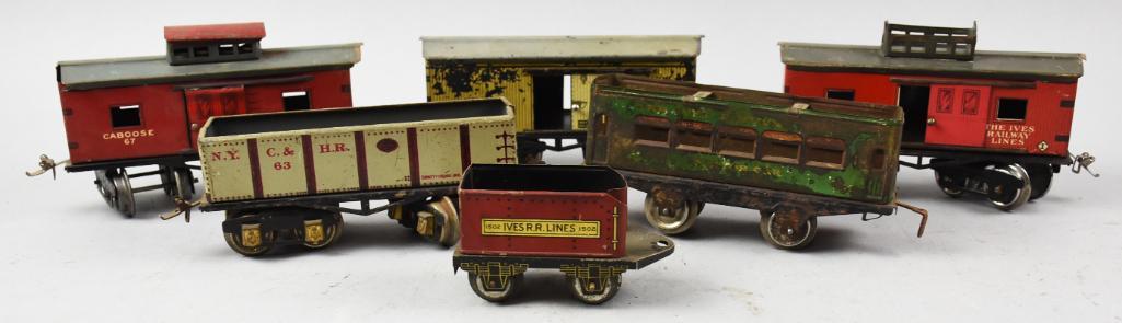 (6)Antique Ives Railway Lines Train Cars (1 of 6)