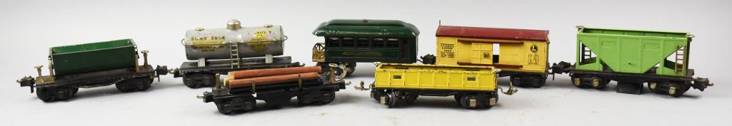 Prewar Lionel Lines Tin Litho Train Cars (1 of 4)