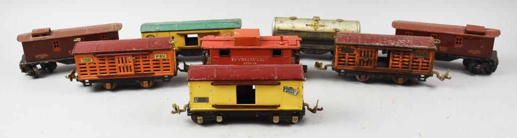 Prewar Lionel Lines Tin Litho Train Cars (1 of 5)