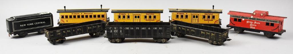 (8) c1940 Marx Mar Lines Tin Litho Train Cars (1 of 5)