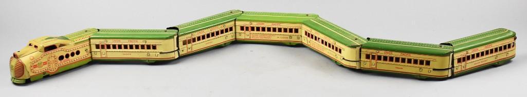 c1950 Marx Union Pacific M10005 Streamline Passenger Set: This is a beautiful vintage set, c1950 Marx M10005 Union Pacific passenger set. It is the yellow/brown combo and key wind. Set includes the locomotive and a few passenger cars, Denver, Squaw Bonnet, O