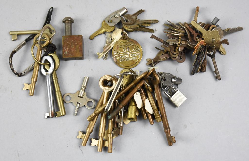 Misc Antique & Vintage Key Assortment (1 of 5)